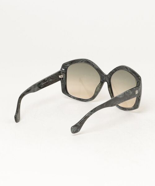 バレンシアガ　黒縁サングラス BALENCIAGA（バレンシアガ） サングラス - ブラック レディース