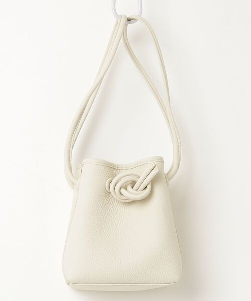 【美品】VASIC ハンドバッグ ホワイト7月2日まで VASIC（ヴァジック） ハンドバッグ - ホワイト レディース : ZOZOTOWN