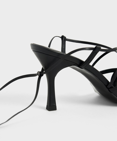 追跡便【Charles&Keith】ストラップタイアラウンドサンダル 2色 ストラッピー タイアラウンドサンダル&フルーツチャームセット