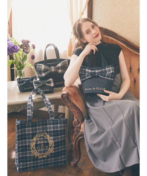 Maison de FLEUR ネイビー トートバッグ Maison de FLEUR ネイビー トートバッグ - メルカリ