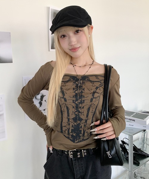 プリント デザインコルセットTシャツ lilful tシャツ コルセットデザインプリント オフショルピチロンT