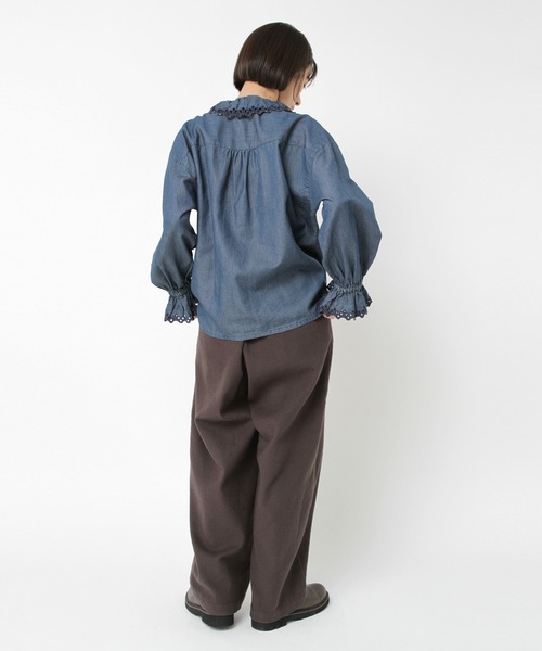 フォーティファイブアール　フリル付きインディゴ　シャツ　ブラウス　美品 45R（フォーティファイブアール）の「藍インドカディのタックフリル