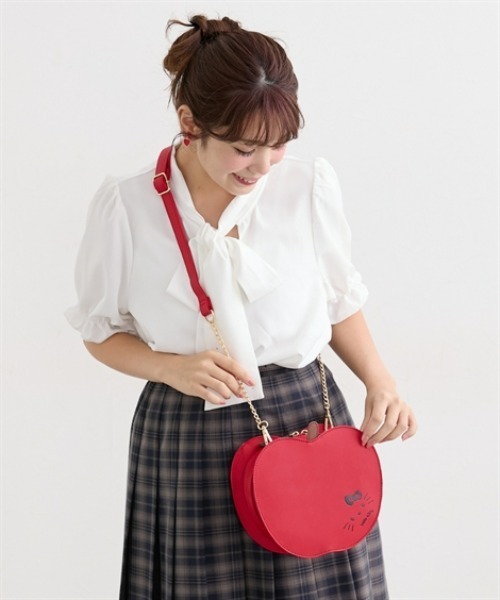 sanrio（サンリオ） ショルダーバッグ バッグ Hello Kitty（ハロー