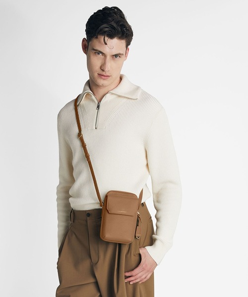 【美品】MAISON de SABRÉ レザースマホショルダー 箱付き MAISON de SABRE（メゾンドサブレ） ショルダーバッグ バッグ ジップ