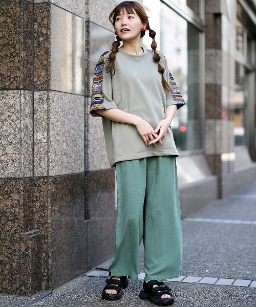 パンツ chika ワイドパンツ｜Chika Kisada｜MOGGIE CO-OP – Moggie co-op Online