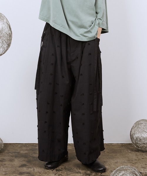 Dulcamara（ドゥルカマラ） スラックス LogoカットJQボリュームワイド