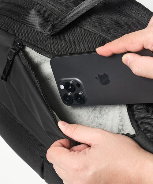 ボストンバッグ Incase A.R.C. Duffel-Black メンズ レディースの画像