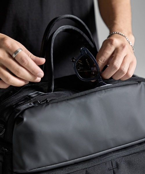 ボストンバッグ Incase A.R.C. Duffel-Black メンズ レディースの画像