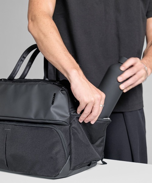 ボストンバッグ Incase A.R.C. Duffel-Black メンズ レディースの画像