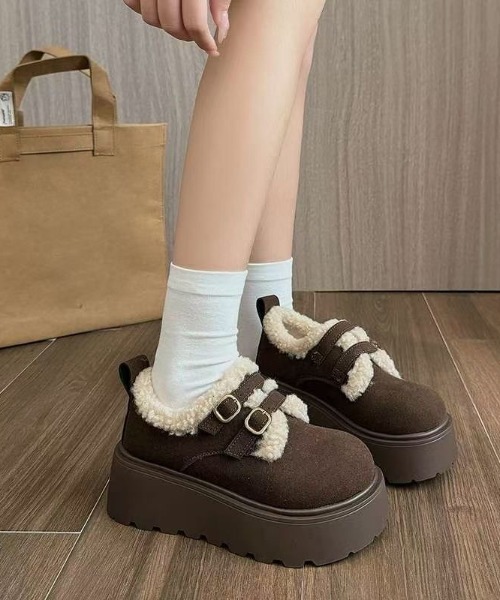 厚底Wベルトボアシューズ カジュアル　スエード もこもこ　厚底　スニーカー　ローカット　ダブルベルト　スタイルアップ　　秋冬　通勤　通学　旅行　おしゃれ　履きやすい　歩きやすい SHEENA（シーナ） シューズ 「秋冬新作」ダブルベルトボアムートン厚底