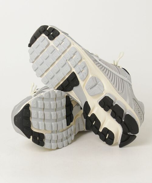NIKE（ナイキ） スニーカー ズーム ボメロ 5 メンズ : ZOZOTOWN Yahoo