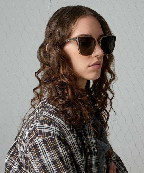 【美品】Charles and Keith サングラス CHARLES ＆ KEITH（チャールズ&キース） サングラス スクエア シック