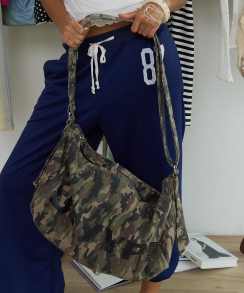 DTYYPE（ドタイプ） ショルダーバッグ バッグ ロゴ入りヴィンテージ風