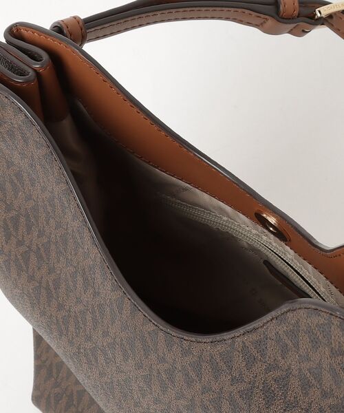 Michael Kors ブラウン ショルダーバッグ MICHAEL KORS（マイケルコース） ショルダーバッグ FREE ブラウン