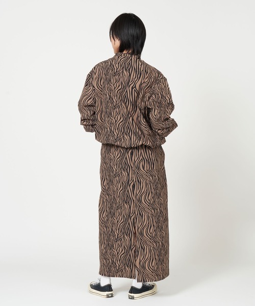 いいね不要レディー上下セット新品 THOUSAND MILE セットアップ HALF ZIP T-SHIRT ＆ SLIT SKIRT