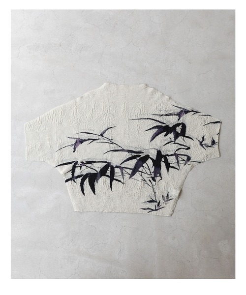 cawaii tシャツ 風に揺れるリーフ柄の伸びやかくしゅくしゅカットソー