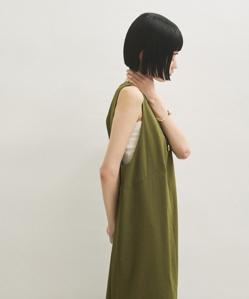 ADAM ET ROPE'（アダムエロペ） ワンピース バックオープンストレート