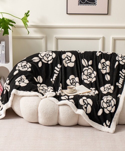 pyornim（ピョルニム） ブランケット モノトーン総柄フリースビッグ