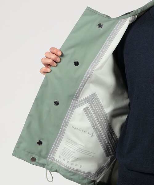 MACKINTOSH 6 近年 RAINTEC SKYE DOWN 短丈 カーキ Mackintosh（マッキントッシュ）の「RAINTEC SKYE PARKA SHORT