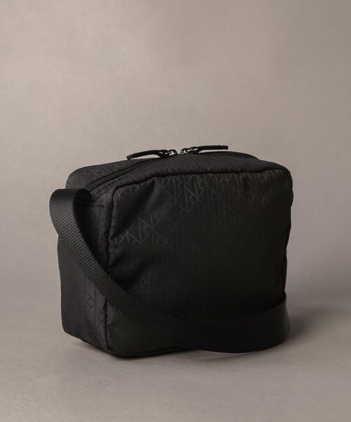 Calvin Klein（カルバン・クライン） ショルダーバッグ クロスボディ