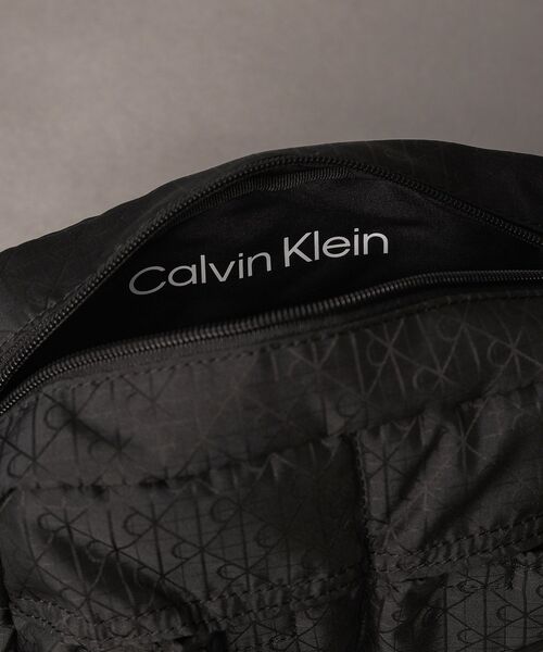 Calvin Klein（カルバン・クライン） ショルダーバッグ クロスボディ