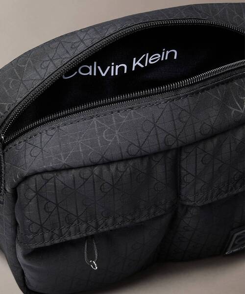 Calvin Klein（カルバン・クライン） ショルダーバッグ クロスボディ