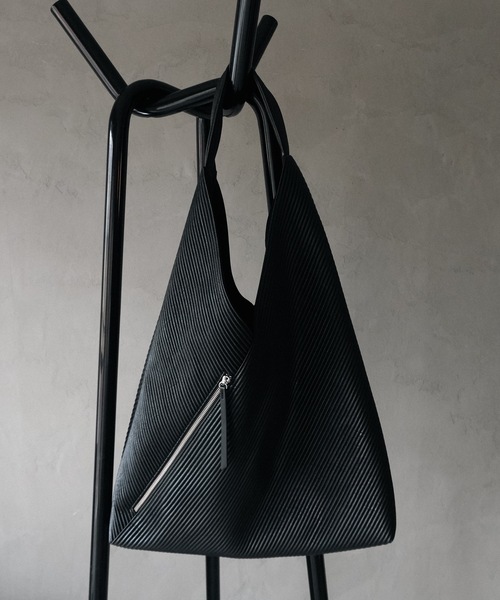 cii【Pleats Art Bag / プリーツアートバッグ】 cii ハンドバッグ 「UNISEX」Pleats Art Bag / プリーツアートバッグ