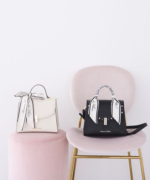 Maison de FLEUR（メゾンドフルール） ハンドバッグ スタッズフラップ