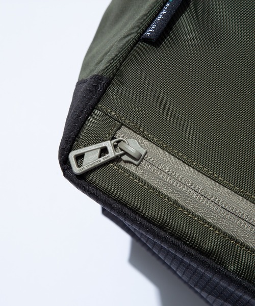 バッグ F/CE. LIGHTWEIGHT COURIER SHOULDER BAG F/CE. / LIGHTWEIGHT COURIER SHOULDER BAG | distrad