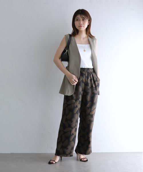 La TOTALITE ワイドパンツ 新品 タグ付き La TOTALITE パンツ リーフプリントワイドパンツ レディース