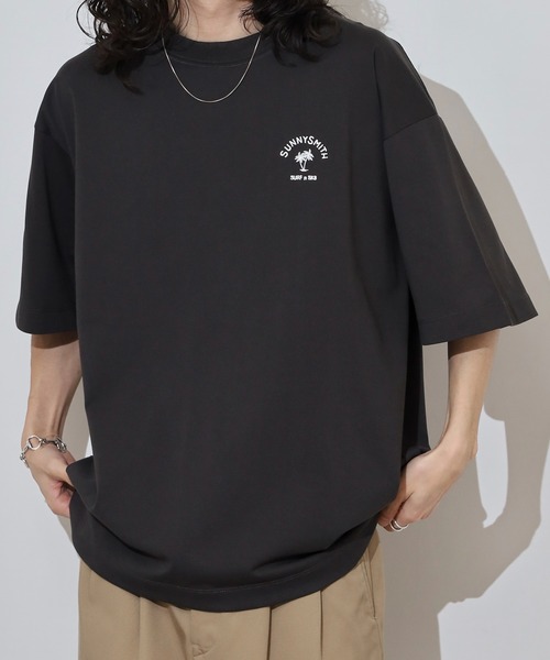 Sunny Smith tシャツ ヤシの木アーチロゴワンポイント刺繍Tシャツ