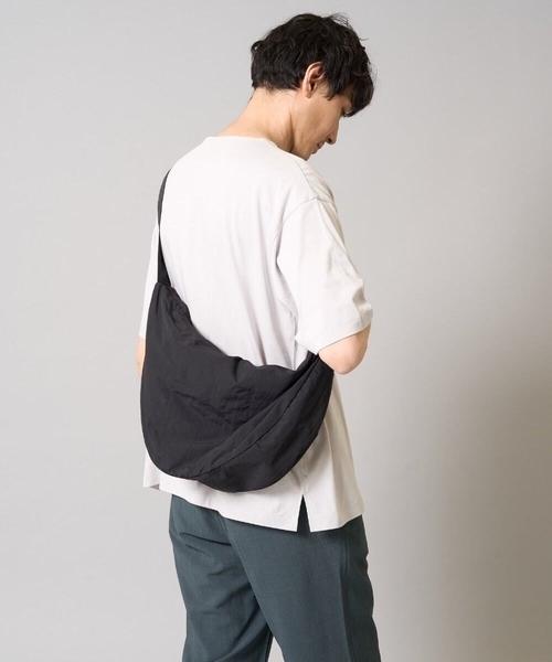 a.v.v ショルダーバッグ 「撥水/ユニセックス」ショルダーバッグ