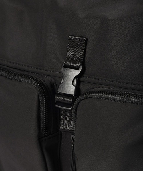 melitum 撥水ナイロンメッセンジャーバッグ 黒 カラビナ付き GLOBAL WORK（グローバルワーク） ショルダーバッグ 撥水スマらく
