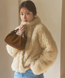 [ 小澤美里さんコラボ ]リボンブローチつきエコファーショートコート　♡新品♡ KOBE LETTUCE（神戸レタス） ブルゾン アウター 「 小澤美里さんコラボ