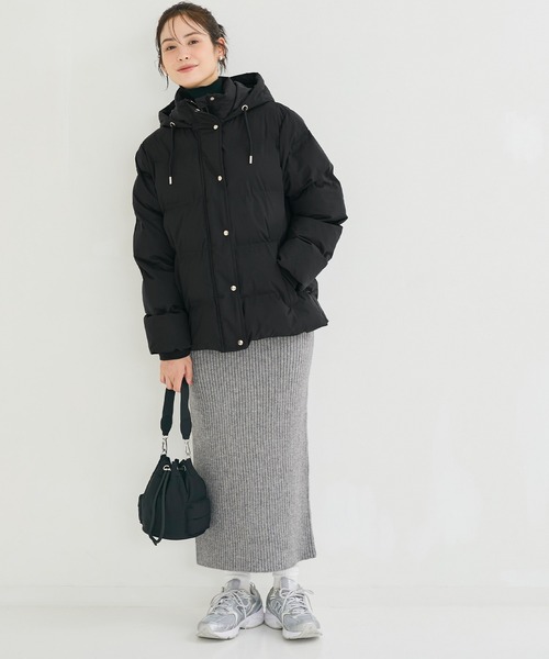 美品　小花柄　中綿ジャケット　軽量　ジャンバー　中綿ブルゾン　アニエスベー　黒 美品 小花柄 中綿ジャケット 軽量 ジャンバー 中綿ブルゾン