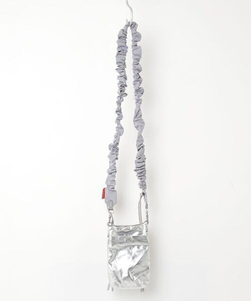 topologie ショルダーバッグ シルバー美品 Topologie（トポロジー） ショルダーバッグ - シルバー レディース