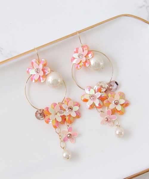 Three Four Time（スリーフォータイム） ピアス フラワースパンコール