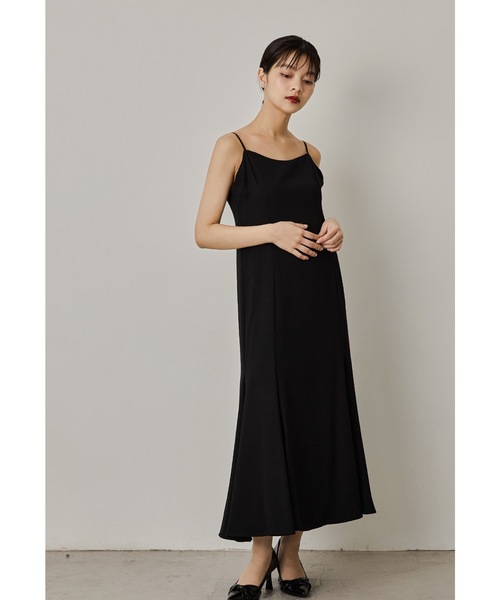 ニアナ　ベルスリーブ　ドレス　S　ブラック　結婚式 ベルスリーブスリットドレス パーティードレス 結婚式 同窓会