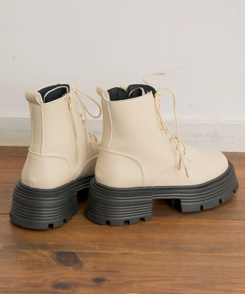 「RETRO GIRL」 ショートブーツ MEDIUM オフホワイト レディース_画像9