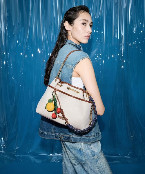 CHARLES ＆ KEITH トートバッグ Addison アディソン キャンバス