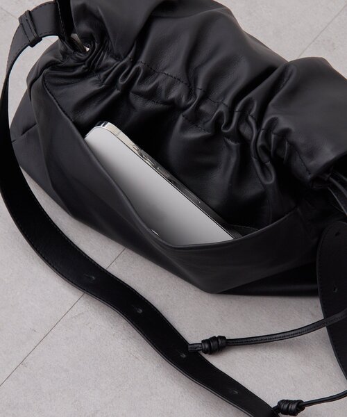 【新品　未使用】ear PAPILLONNER ショルダーバッグ ear PAPILLONNER ショルダーバッグ バッグ レザーフラップ