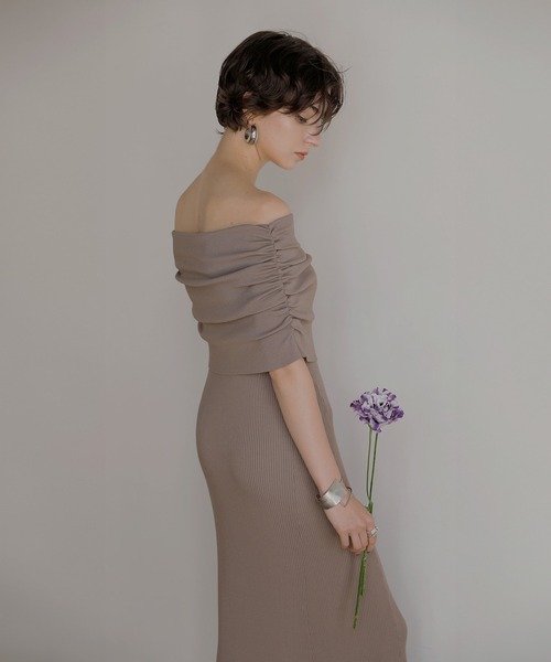 MIELI INVARIANT ドレス Gather Off Shoulder Contrast Knit Dress  