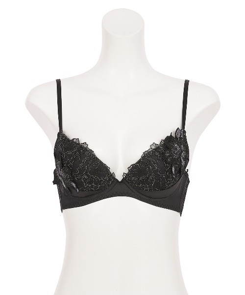 Ravijour 【廃盤品】E65-70 アイボリー色 ☆Ravijour☆廃盤White⭐︎E65-70☆高級LINE☆Tバックセット