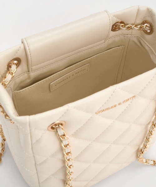 CHARLES & KEITH◆ Alva キルティング ショルダーバッグ CHARLES ＆ KEITH ショルダーバッグ バッグ Alva アルヴァ