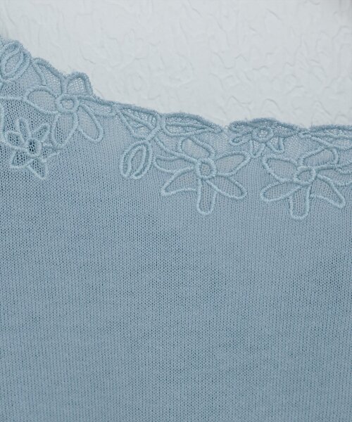 lilyco　Vニット2点 natural couture ニット セーター 花刺繍ネック+Vネック2WAY