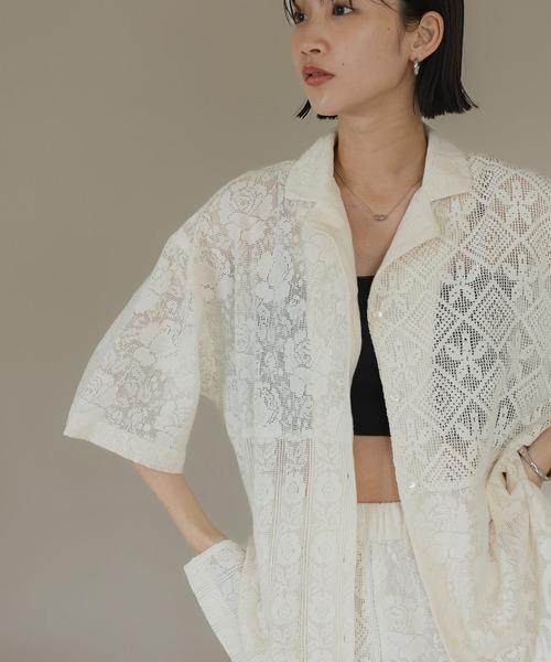 美品　ビアズリー　パッチワークレースシャツ　ホワイト　24SS LOWRYS FARM（ローリーズファーム） ブラウス シャツ パッチワーク