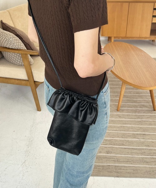 you♡さま専用　ミニショルダー　スマホショルダー　サコッシュ　黒 スマホショルダー サコッシュ ショルダーバッグ バッグ 合成皮革レザー