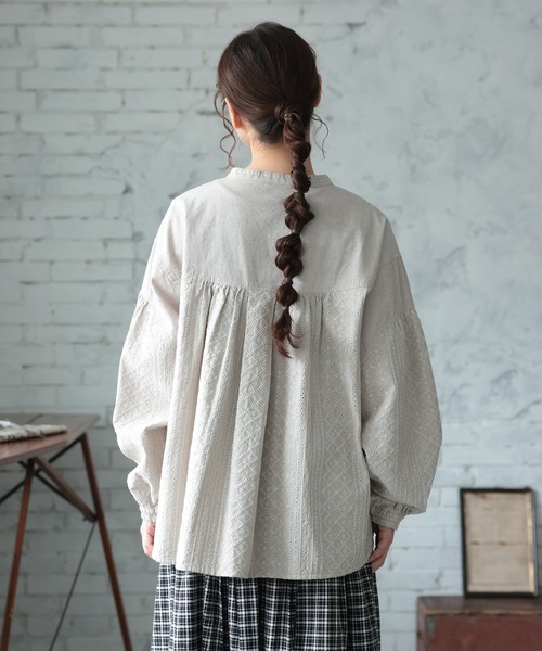 soulberry（ソウルベリー） ブラウス シャツ つづる刺繍ブラウス