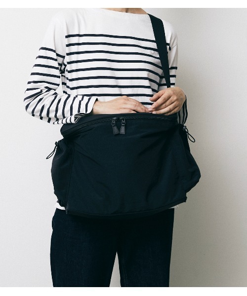 ショルダーバッグ Synthetic leather shoulder bag / シンセティックレザーショルダー