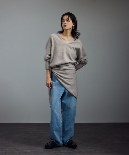 ADAM ET ROPE アダムエロペ　ウールカシミヤＶネックセーター　ゆったり ADAM ET ROPE'（アダムエロペ）の「ウールカシミヤVネックプルオーバー